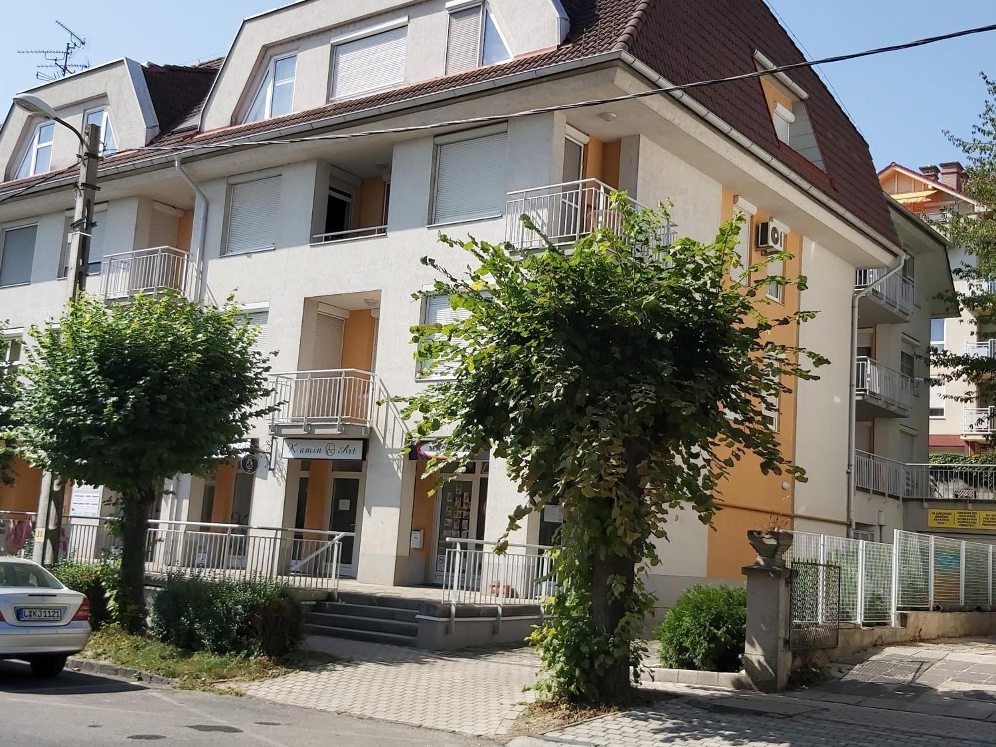 Centrum 2 Apartmanok Hévíz Exteriör bild
